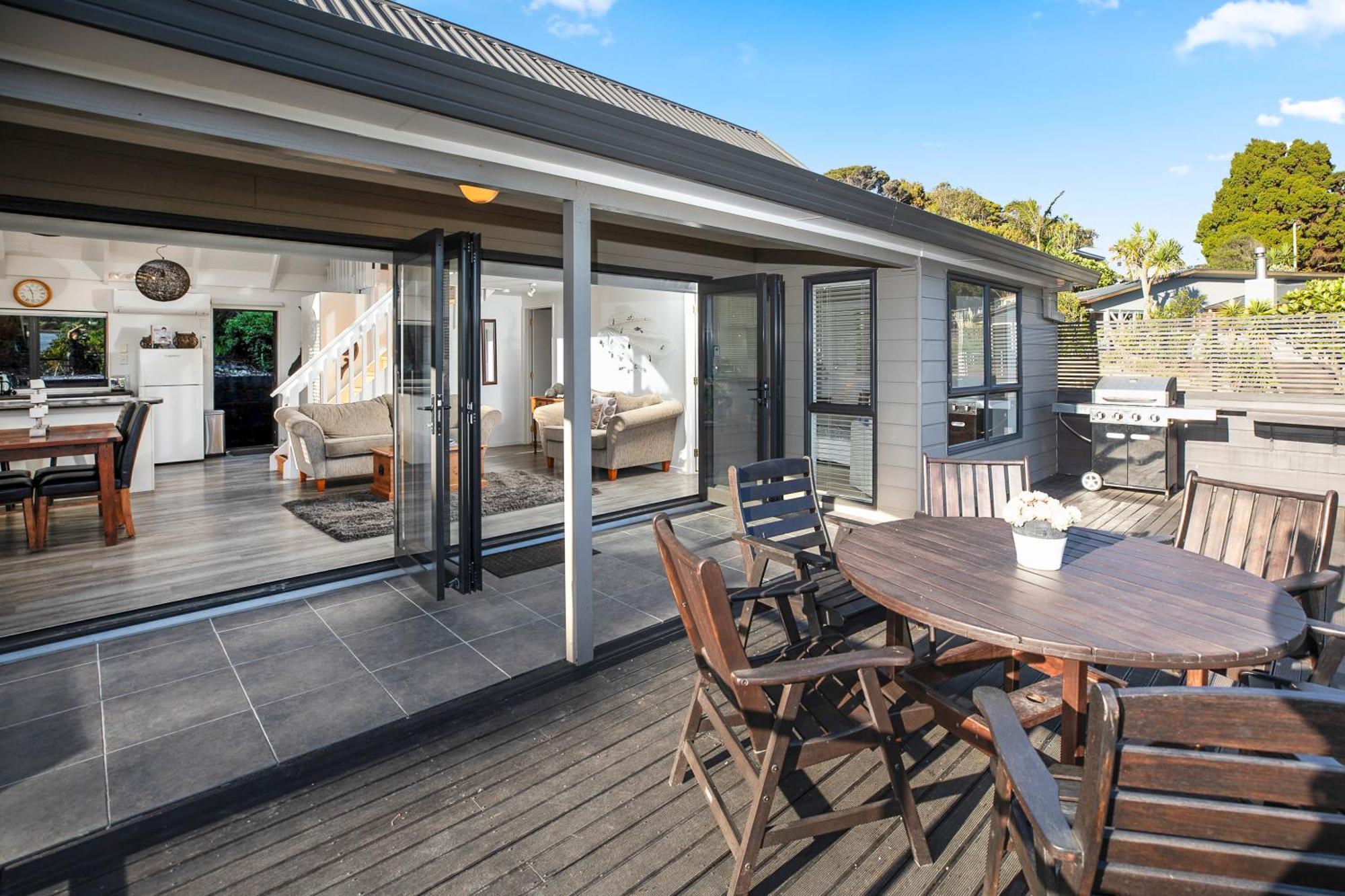 Muritai Waters Holiday Accommodation Raglan Exterior photo